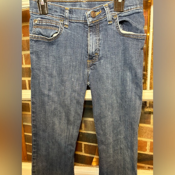 Wrangler Youth Boys 12 regular. Has adjustable elastic waist band. Some fraying - Picture 2 of 10